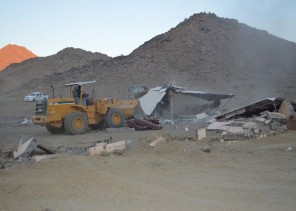 لجنة التعديات بالشبحة تزيل تعديات على أراضٍ حكومية