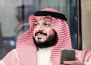 الفنان سامي الزهراني يبدي سعادته في المشارك بفعاليات الملتقى المسرحي لنادي الباحة الأدبي