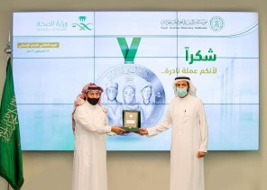 وزير الصحة ينوه بمبادرة مؤسسة النقد السعودي لتكريم أبطال الصحة