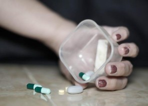 بالفيديو .. مختص: يكشف عن علامات هامة تساعد الآباء على اكتشاف تعاطي الأبناء للمخدرات