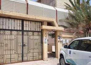 “التجارة” تطيح بعمالة مخالفة تٌصنع الذهب بمنزل في جدة وتضبط 5 كيلو بحوزتهم