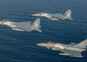 تحت شعار “همة حتى القمة” .. بالفيديو: القوات الجوية المملكة تُكمل استعداداتها للأحتفال باليوم الوطني الـ 90