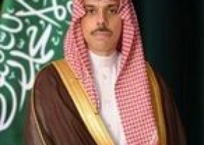 وزير الخارجية يؤكد على أن فتح الحدود الدولية سيساعد على انتعاش الاقتصاد