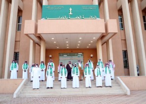 محافظ وادي الدواسر يُطلق مبادرة ” سيرته همم.. دروبه قمم ” 