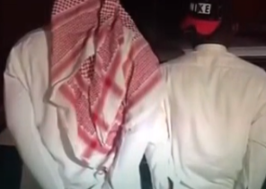 ظهرا في مقطع متداول .. شرطة الرياض تطيح بوافدين قاما بسرقة محفظة رجل مسن