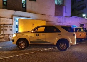 “التجارة” تغلق مشغل ذهب مخالفاً بجدة