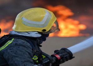 الدفاع المدني بحائل يتمكن من إخماد حريق اندلع في أحد معامل تدوير النفايات