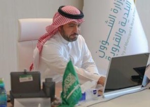 الحقيل يطور 12 قطاعا تجاريا تخدم 80% من سكان المملكة بمقترحات المواطنين وشراكة القطاع الخاص.