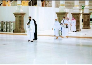“600 ” معتمر يصلون إلى بيت الله الحرام لأداء مناسك العمرة