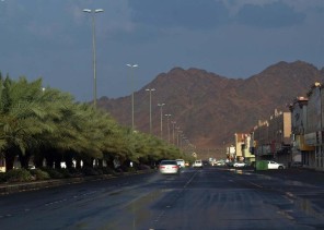 شاهد .. مواطنون يوثقون مقاطع لـ”جريان السيول” التي شهدتها مدن ومحافظات المدينة المنورة