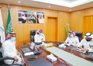 مدير تعليم صبيا يكرم مشرفي ومشرفات التطوير المهني بالإدارة ومكاتب التعليم ويدشن حملة تطعيم الإنفلونزا الموسمية لمنسوبيه