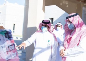 سمو محافظ حفر الباطن يدشن عربة الصحة المتنقلة للتبرع بالدم بمقر المحافظة