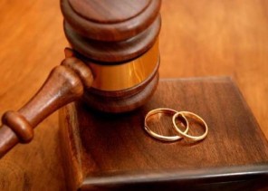 تزويج فتاة بخاطبها بعد ثبوت عضلها من والدها .. والحكم في 5 أيام فقط