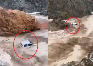 بفعل قوة اندفاع المياه .. بالفيديو: السيول تجرف سيارة في وادي خف بـ”أملج”