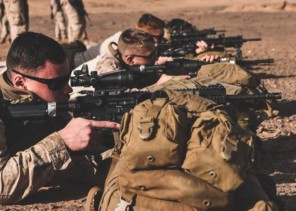 شاهد: انطلاق مناورات “مخالب الصقر 2” بين القوات البرية السعودية والقوات الامريكية