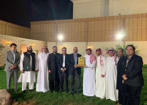 وفد من أعضاء القنصلية العامة الباكستانية بجدة في ضيافة  عضو غرفة جدة ” فهد بن سحيم الغامدي “