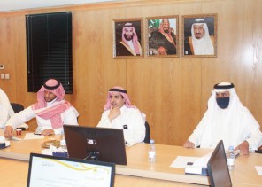 وكيل وزارة الموارد البشرية يزور جمعية البر ويثمِّن خطواتها التطويرية