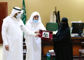 جمعية البر الخيرية بالدرب تسلم مفاتيح وحدتين سكنية للدفعة الثانية من المستفيدين الأكثر أحتياجاً