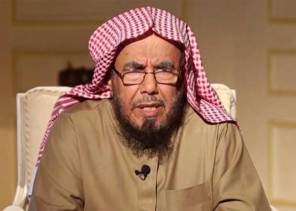 حكم جواز صرف الزكاة على أقساط شهرية بدلاً من دفعة واحدة .. المطلق يجيب! – فيديو