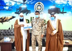 مدير عام فرع الرئاسة العامة لهيئة الأمر بالمعروف بمنطقة نجران يلتقي بقائد قوة نجران