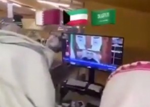 لم الشمل الخليجي .. شاهد: رد فعل شبان قطريين نبأ فتح الحدود بين السعودية وقطر