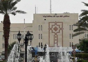 توقف قلبه 3 مرات .. فريق طبي ينقذ حياة خمسيني في بمستشفى الملك عبدالله بـ”بيشة”