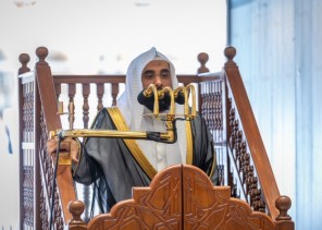 فضيلة الشيخ الدكتور ” عبدالله الجهني ” في “خطبة الجمعة ” يوصي بأخذ ” لقاح كورونا ” والتواصي على أخذه وعدم تصديق الإشاعات التي تتردد بعدم فعاليته