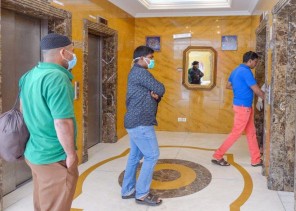 مجدداً .. النيابة العامة تحذر من أي تجمع عمالي يتكون بأكثر من 5 أشخاص داخل المباني والمنازل