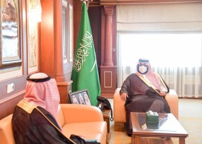 سمو نائب أمير جازان يطلع على مشاريع النقل والصيانة الوقائية للطرق بالمنطقة ..