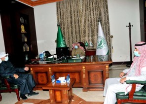 محافظ القريات يلتقي مدير عام فرع وزارة البيئة والمياه والزراعة