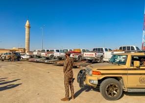 إيقاف (31) مخالفا لنظام البيئة بحوزتهم أكثر من (5) أطنان من الحطب المعروض للبيع