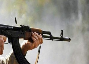 بالفيديو: شاب يطلق الرصاص من سلاح رشاش في الرياض .. ومطالبات بالقبض عليه