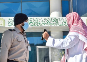 الشؤون الإسلامية تبدأ تنفيذ شرط إلزامية “توكلنا” لمنسوبيها والمراجعين