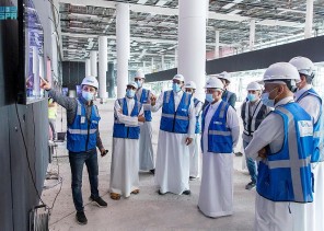 رئيس الطيران المدني يتفقد المشاريع التطويرية بمطار الملك خالد الدولي