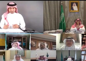 بالفيديو: مقدم لقاء “القطاع الخاص” يستعير أبياتاً للمتنبي للرد على أعداء المملكة .. شاهد: ردة فعل سمو ولي العهد!
