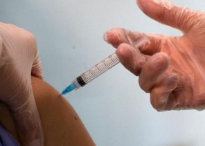 “الصحة”: إقبالٌ عالٍ جداً على مراكز اللقاح مع بدء المرحلة الثالثة