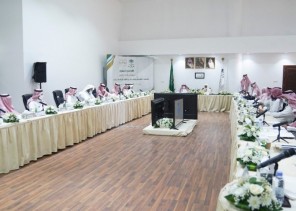 النائب العام يجتمع برؤساء النيابات ويدشن دليل تعليمات النيابة العامة الجديد