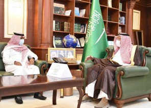 سمو أمير منطقة جازان يدشن الحملة الإلكترونية لمساعدة أسر السجناء تحت شعار ” نتراحم معهم” ..