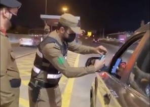 استعدادا لموسم العمرة .. بالفيديو: أمن الطرق يكثف جهوده بمركز الضبط الأمني بمدخل مكة