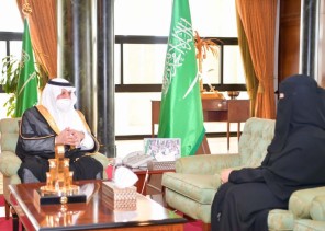 أمير منطقة تبوك يستقبل عضو مجلس الشورى الدكتورة أميرة البلوي