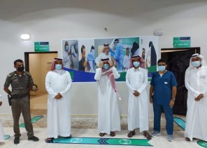 بمشاركة متطوعون ومتطوعات مستشفى صامطة العام  تُعزز برنامجها الرقابي على المجمعات التجارية