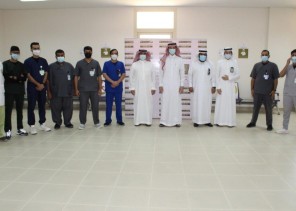 رئيس ⁧‫جامعة الجوف‬⁩ يزور مركز لقاح كورونا بالمدينة الجامعية ويدشن حملة ⁧‫جامعة محصنة‬⁩