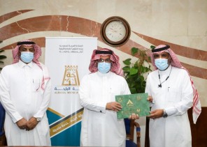 أمين أمانة الباحة يدشن هوية فعليات الفراشة الترفيهية