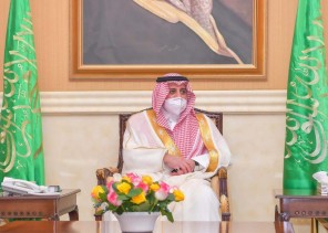 أمير منطقة تبوك يستقبل المهنئين بعيد الفطر المبارك