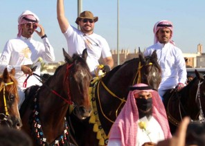 رابطة فرسان القريات تشارك في مسيرة التوعية بأضرار المخدرات التي نظمتها إدارة مكافحة المخدرات بالمحافظة