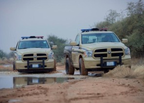 القوات الخاصة للأمن البيئي تضبط مخالفَين لنظام البيئة لإلقائهما مياه صرف غير معالجة في وسط بيئي بمحافظة جدة