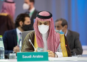 وزير الخارجية: الحل السياسي هو الحل الوحيد للأزمة السورية وفقًا للقرارات الدولية