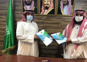 شركة إثمار للاستثمار الاجتماعي توقع شراكة مجتمعية مع لجنة التنمية الاجتماعية الاهلية بأملج