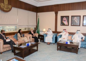 أمين الشرقية والقائمة بأعمال السفارة الأميركية يبحثان تعزيز أوجه التعاون المشترك في مجال تطوير المدن الذكية