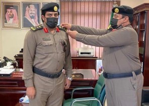 مدير شرطة الجوف يقلد عدد من الضباط رتبهم الجديدة